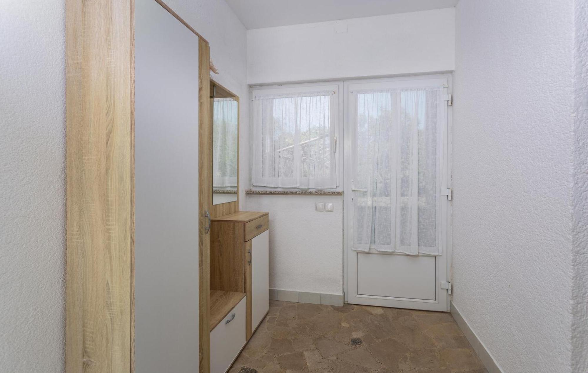 Stunning Apartment In Krk With Kitchen Krk Town Dış mekan fotoğraf